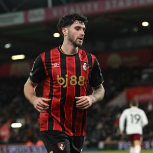 世界杯高清直播平台-图片报：多特想改善防守，关注樱桃后卫塞内西和萨尔茨堡后卫加杜